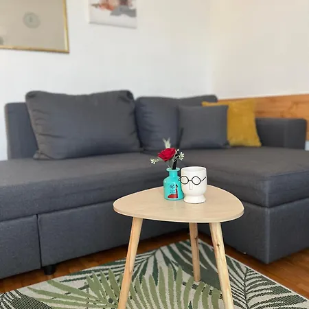 Nestoria 아파트 *