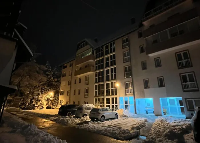 Nestoria 아파트 *