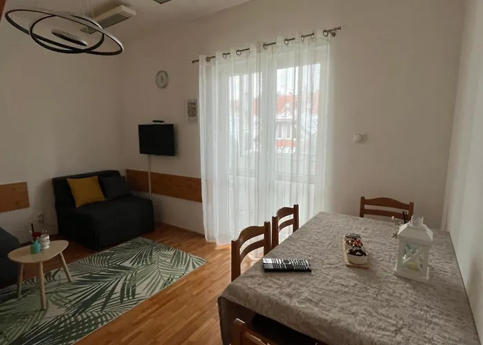 Nestoria 아파트 *